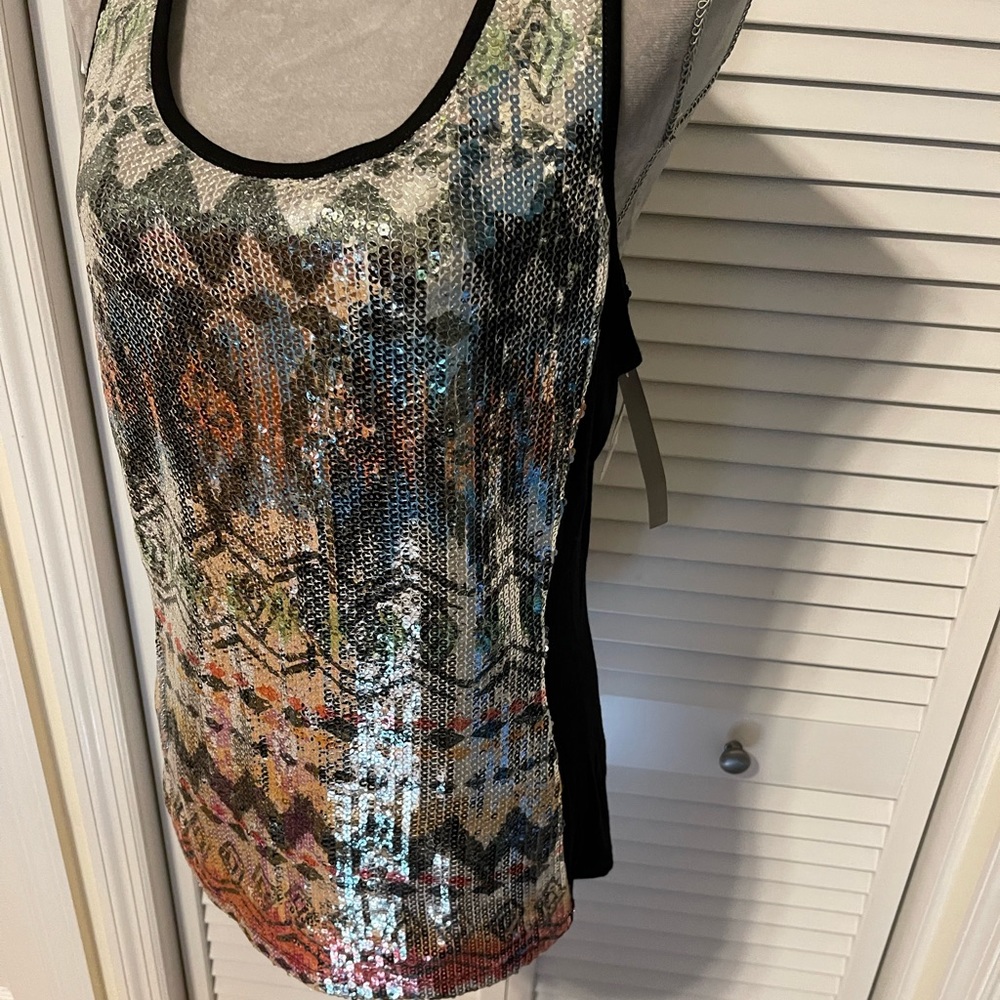 Sequin Patterned Racerback Blouse - Multicolor - Picture 3 of 7